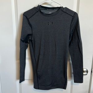 Under armor compression cold gear size Small